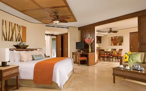 Dreams Riviera Cancun Resort & Spa-Preferred-Club-Ocean-Front-Master-Suite-2_4414